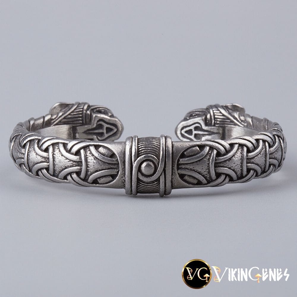 Wolf Heads ARM RING
